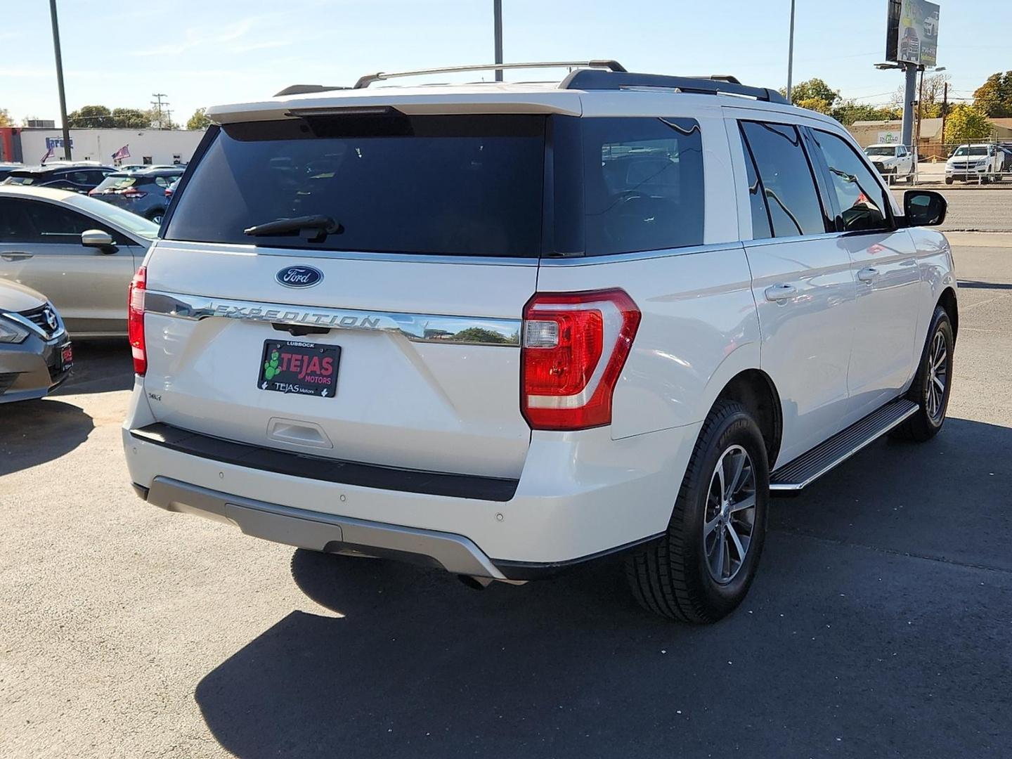 2018 WHITE Ford Expedition XLT (1FMJU1HT5JE) with an EcoBoost 3.5L V-6 gasoline direct injection, DOHC, variable valve control, twin turbo, regular unleaded, engine with 375HP engine, located at 4110 Avenue Q, Lubbock, 79412, 33.556553, -101.855820 - 11/04/2025 KEY IN ENVELOPE GOD - Photo#1