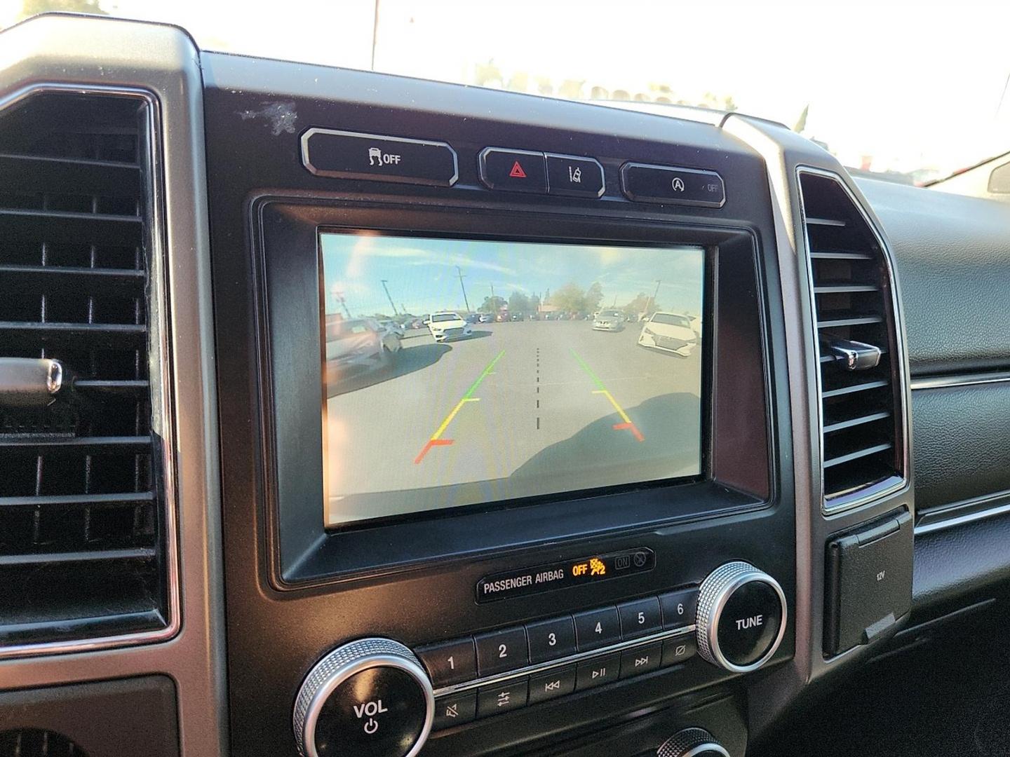 2018 WHITE Ford Expedition XLT (1FMJU1HT5JE) with an EcoBoost 3.5L V-6 gasoline direct injection, DOHC, variable valve control, twin turbo, regular unleaded, engine with 375HP engine, located at 4110 Avenue Q, Lubbock, 79412, 33.556553, -101.855820 - 11/04/2025 KEY IN ENVELOPE GOD - Photo#6