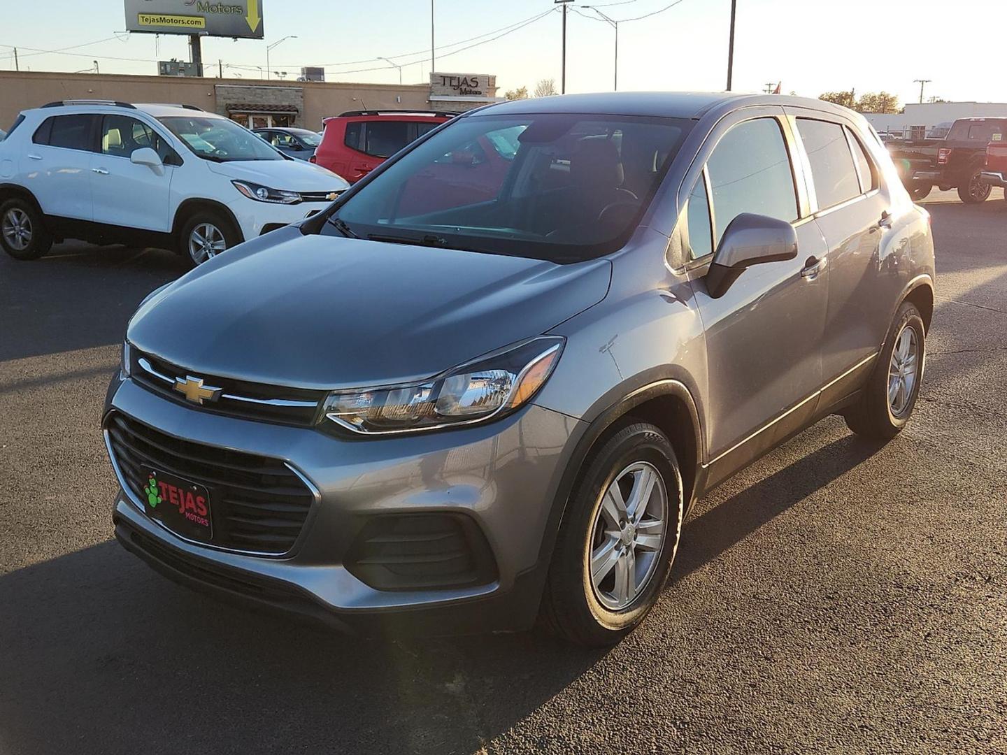 2020 GRAY Chevrolet Trax FWD LS (3GNCJKSB9LL) with an ECOTEC 1.4L I-4 DOHC, variable valve control, intercooled turbo, regular unleaded, engine with 138HP engine, located at 4110 Avenue Q, Lubbock, 79412, 33.556553, -101.855820 - 11/11/2025 KEY IN ENVELOPE GOD - Photo#3