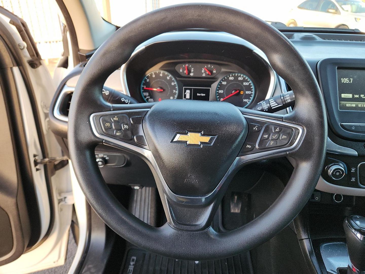 2018 WHITE Chevrolet Equinox LT (2GNAXJEV6J6) with an 1.5L I-4 gasoline direct injection, DOHC, VVT variable valve control, intercooled turbo, regular unleaded, engine with 170HP engine, located at 4110 Avenue Q, Lubbock, 79412, 33.556553, -101.855820 - 11/07/2025 KEY IN ENVELOPE GOD - Photo#10