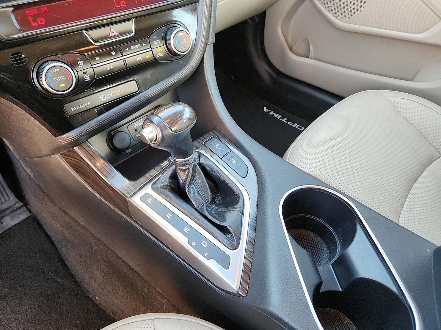 2015 Ebony Black - EB /Beige - UP Kia Optima EX (5XXGN4A77FG) with an Theta II 2.4L I-4 gasoline direct injection, DOHC, variable valve control, regular unleaded, engine with 192HP engine, located at 4110 Avenue Q, Lubbock, 79412, 33.556553, -101.855820 - 11/08/2025 KEY IN ENVELOPE GOD - Photo#10