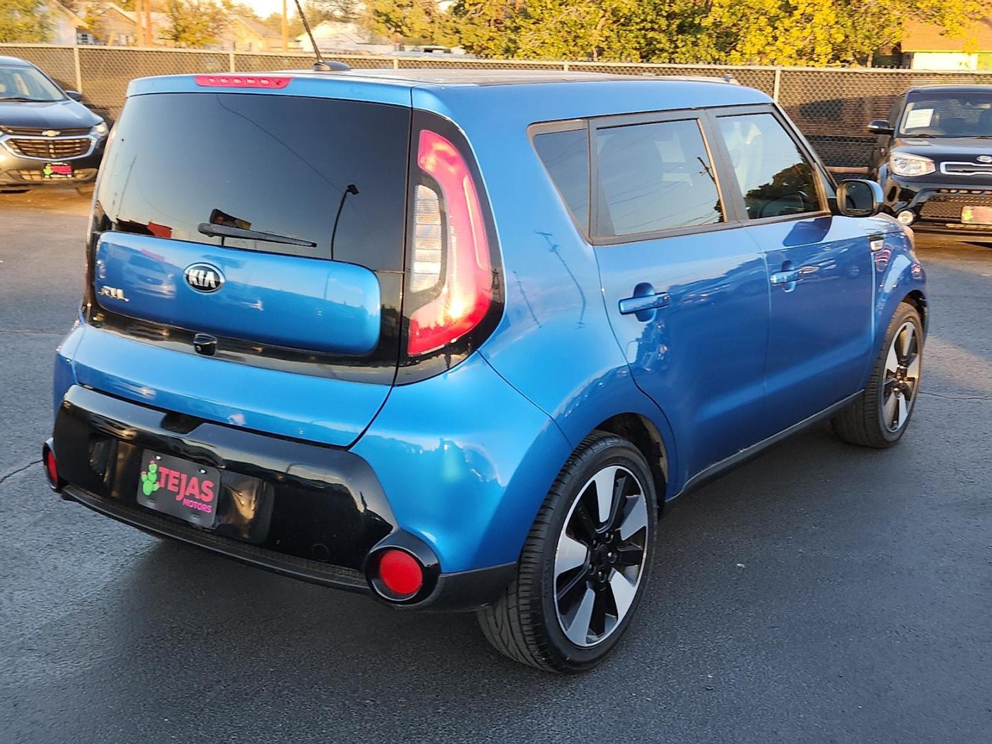 2016 BLUE Kia Soul + (KNDJP3A5XG7) with an 2L I-4 gasoline direct injection, DOHC, variable valve control, regular unleaded, engine with 164HP engine, located at 4110 Avenue Q, Lubbock, 79412, 33.556553, -101.855820 - Photo#1