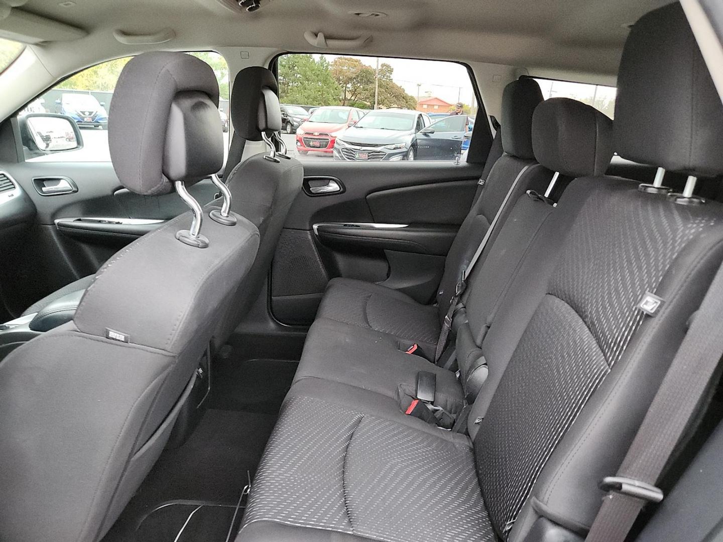 2018 Dodge Journey SE (3C4PDCAB9JT) with an Tigershark MultiAir 2.4L I-4 DOHC, variable valve control, regular unleaded, engine with 173HP engine, located at 4110 Avenue Q, Lubbock, 79412, 33.556553, -101.855820 - 11/19/2025 KEY IN ENVELOPE GOD - Photo#4