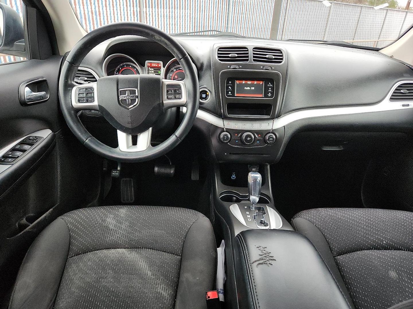 2018 Dodge Journey SE (3C4PDCAB9JT) with an Tigershark MultiAir 2.4L I-4 DOHC, variable valve control, regular unleaded, engine with 173HP engine, located at 4110 Avenue Q, Lubbock, 79412, 33.556553, -101.855820 - 11/19/2025 KEY IN ENVELOPE GOD - Photo#5