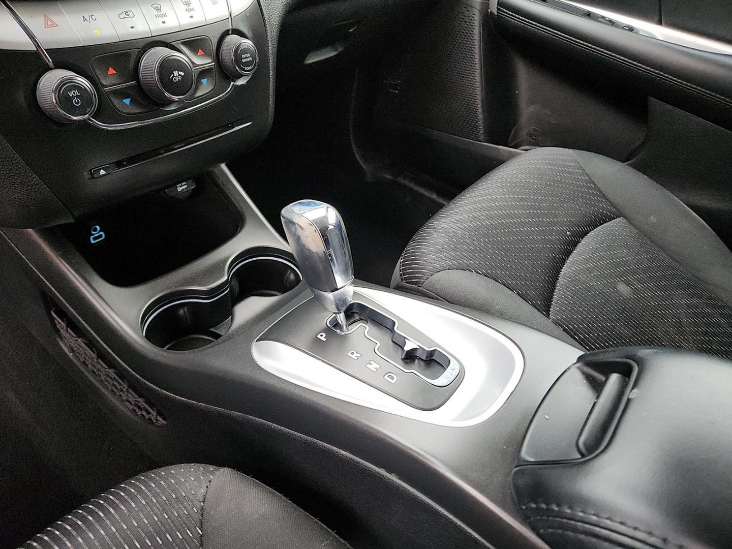 2018 Dodge Journey SE (3C4PDCAB9JT) with an Tigershark MultiAir 2.4L I-4 DOHC, variable valve control, regular unleaded, engine with 173HP engine, located at 4110 Avenue Q, Lubbock, 79412, 33.556553, -101.855820 - 11/19/2025 KEY IN ENVELOPE GOD - Photo#11