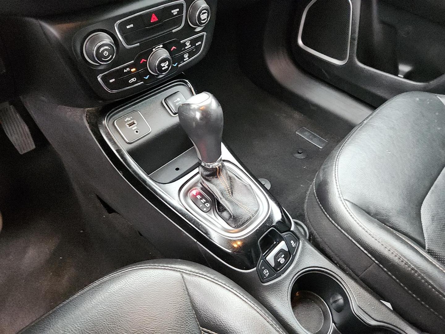 2020 WHITE Jeep Compass Limited FWD (3C4NJCCBXLT) with an 2.4L I-4 variable valve control, regular unleaded, engine with 180HP engine, located at 4110 Avenue Q, Lubbock, 79412, 33.556553, -101.855820 - 11/18/2025 KEY IN ENVELOPE. GOD - Photo#11