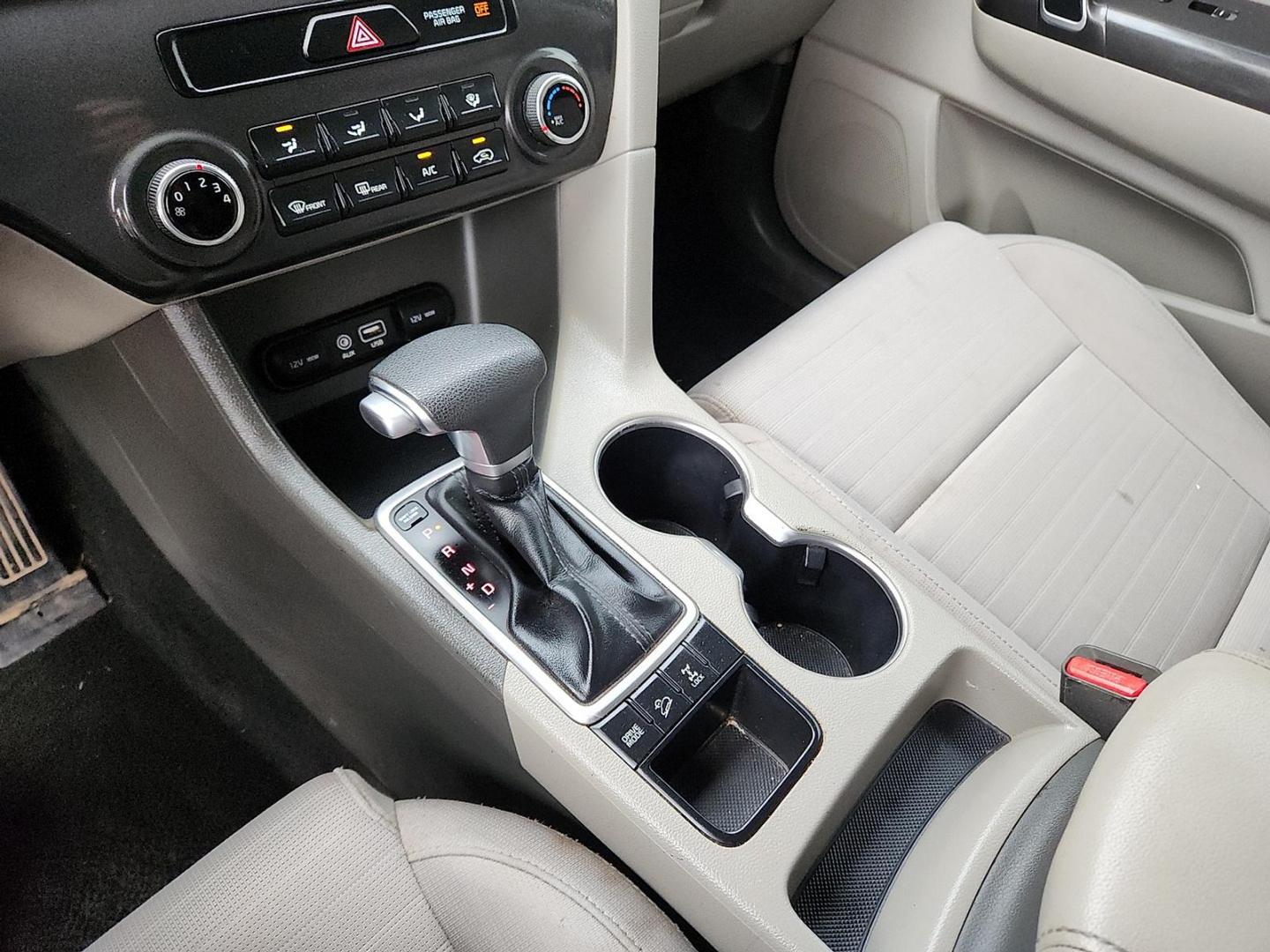 2018 RED Kia Sportage LX (KNDPMCAC0J7) with an Theta II 2.4L I-4 gasoline direct injection, DOHC, D-CVVT variable valve control, regular unleaded, engine with 181HP engine, located at 4110 Avenue Q, Lubbock, 79412, 33.556553, -101.855820 - 11/20/2025 key in envelope god - Photo#11