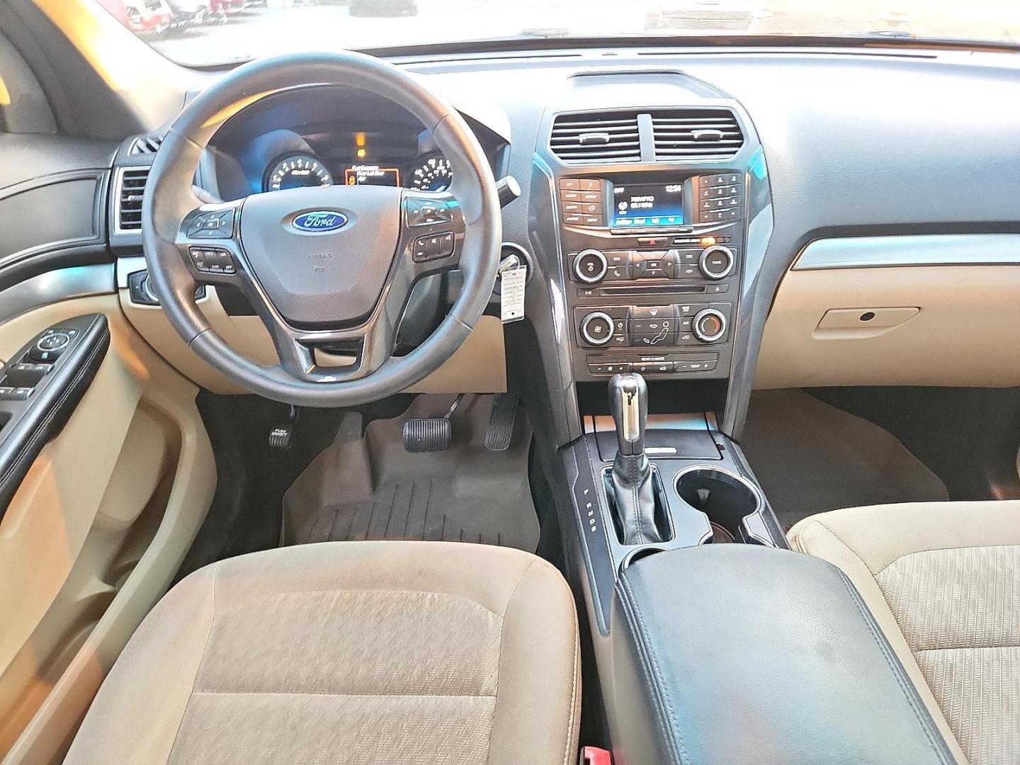 2017 WHITE Ford Explorer (1FM5K7B88HG) with an 3.5L Ti-VCT V6 Flex Fuel Engine engine, located at 4110 Avenue Q, Lubbock, 79412, 33.556553, -101.855820 - Photo#5