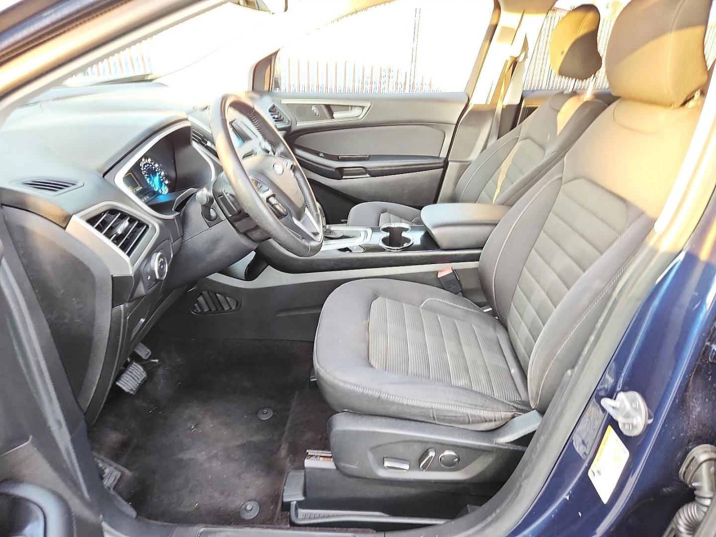 2017 Ford Edge SEL (2FMPK4J9XHB) with an EcoBoost 2L I-4 gasoline direct injection, DOHC, variable valve control, intercooled turbo, premium unleaded, engine with 245HP engine, located at 4110 Avenue Q, Lubbock, 79412, 33.556553, -101.855820 - 11/20/2025 KEY IN ENVELOPE GOD - Photo#6