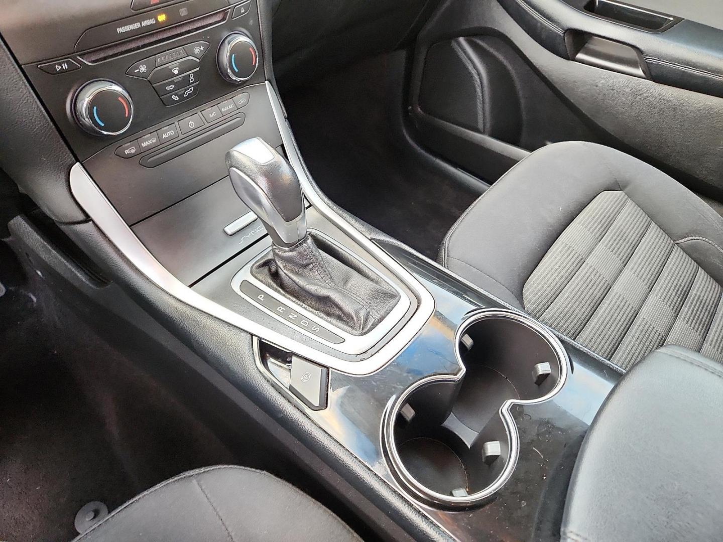 2017 Ford Edge SEL (2FMPK4J9XHB) with an EcoBoost 2L I-4 gasoline direct injection, DOHC, variable valve control, intercooled turbo, premium unleaded, engine with 245HP engine, located at 4110 Avenue Q, Lubbock, 79412, 33.556553, -101.855820 - 11/20/2025 KEY IN ENVELOPE GOD - Photo#11