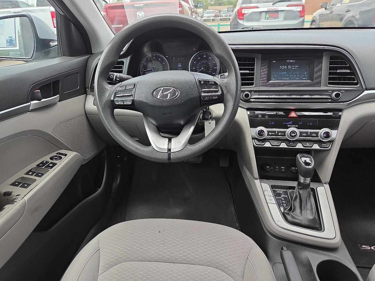 2020 Stellar Silver - T2X /Gray - P1 Hyundai Elantra SE (KMHD74LFXLU) with an Nu 2L I-4 DOHC, D-CVVT variable valve control, regular unleaded, engine with 147HP engine, located at 4110 Avenue Q, Lubbock, 79412, 33.556553, -101.855820 - 11/29/2025 KEY IN ENVELOPE GOD- Photo#7