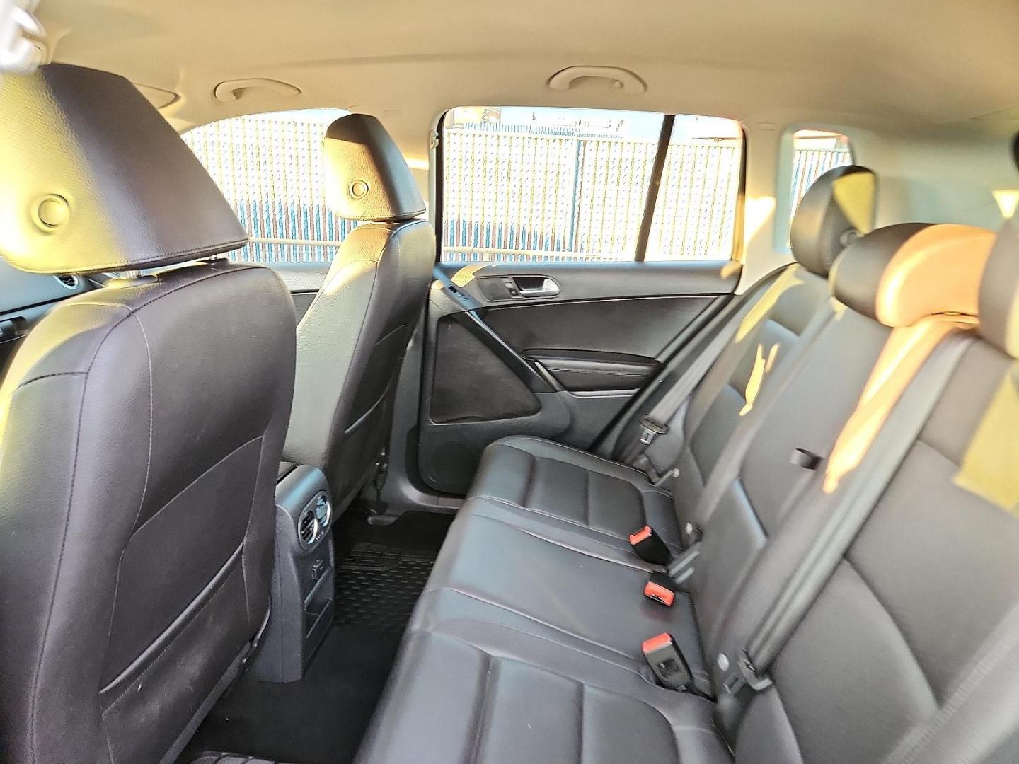 2016 GRAY Volkswagen Tiguan S (WVGAV7AX1GW) with an 2L I-4 gasoline direct injection, DOHC, variable valve control, intercooled turbo, premium unleaded, engine with 200HP engine, located at 4110 Avenue Q, Lubbock, 79412, 33.556553, -101.855820 - Photo#4