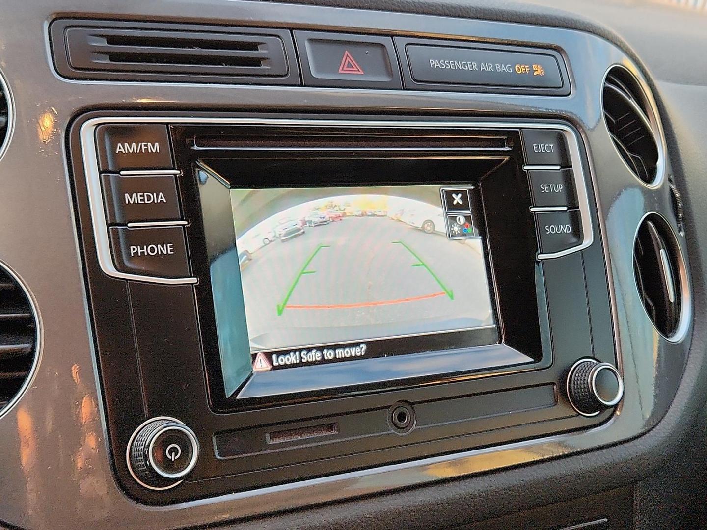 2016 GRAY Volkswagen Tiguan S (WVGAV7AX1GW) with an 2L I-4 gasoline direct injection, DOHC, variable valve control, intercooled turbo, premium unleaded, engine with 200HP engine, located at 4110 Avenue Q, Lubbock, 79412, 33.556553, -101.855820 - Photo#7