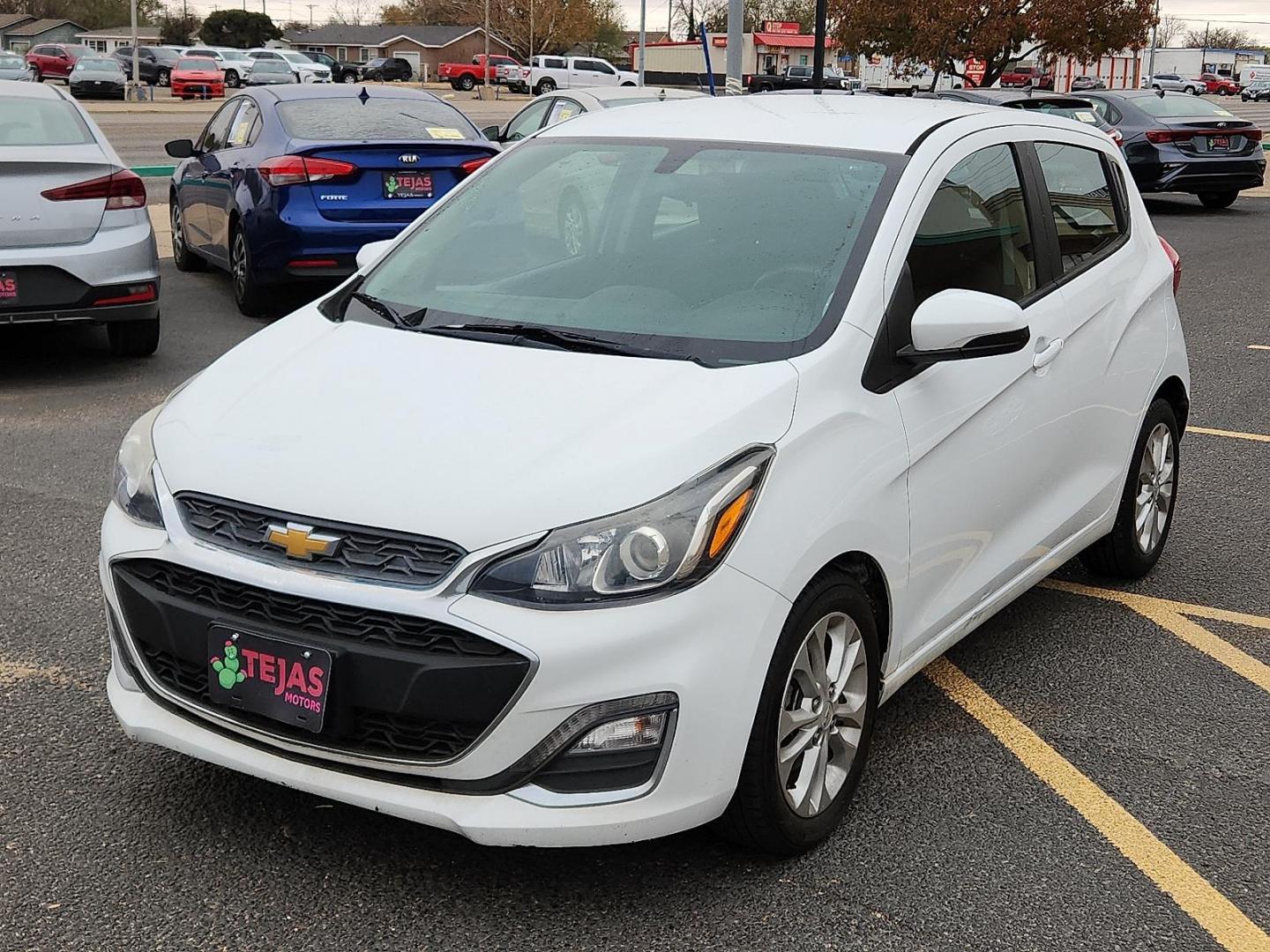 2020 WHITE Chevrolet Spark FWD 1LT Automatic (KL8CD6SA7LC) with an 1.4L I-4 DOHC, variable valve control, regular unleaded, engine with 98HP engine, located at 4110 Avenue Q, Lubbock, 79412, 33.556553, -101.855820 - 12/04/2025 key in envelope god - Photo#3