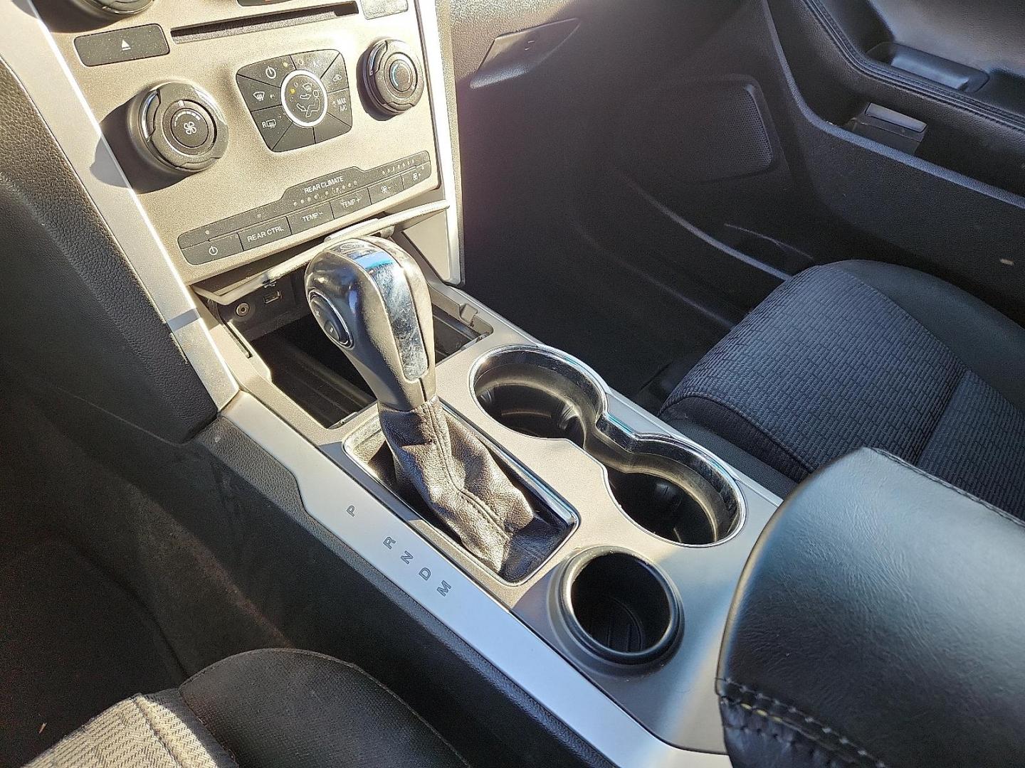 2015 GRAY Ford Explorer XLT (1FM5K7D84FG) with an 3.5L Ti-VCT V6 Flex Fuel Engine engine, located at 4110 Avenue Q, Lubbock, 79412, 33.556553, -101.855820 - Photo#10