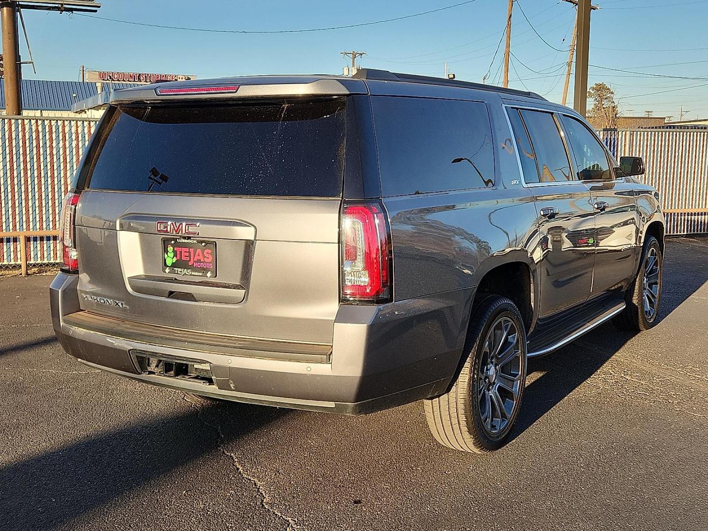2020 GRAY GMC Yukon XL 2WD SLT (1GKS1GKC3LR) with an EcoTec3 5.3L V-8 gasoline direct injection, variable valve control, regular unleaded, engine with cylinder deactivation and 355HP engine, located at 4110 Avenue Q, Lubbock, 79412, 33.556553, -101.855820 - Photo#1