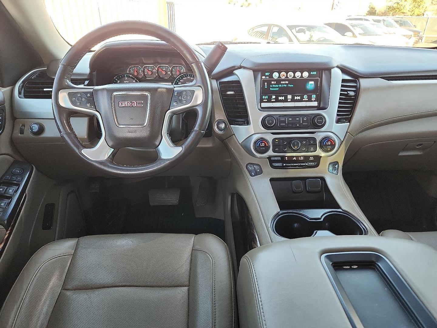 2020 GRAY GMC Yukon XL 2WD SLT (1GKS1GKC3LR) with an EcoTec3 5.3L V-8 gasoline direct injection, variable valve control, regular unleaded, engine with cylinder deactivation and 355HP engine, located at 4110 Avenue Q, Lubbock, 79412, 33.556553, -101.855820 - Photo#5