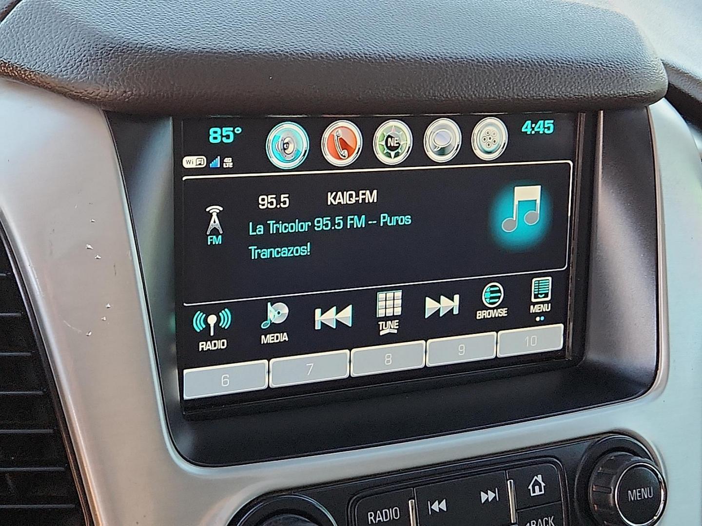 2020 GRAY GMC Yukon XL 2WD SLT (1GKS1GKC3LR) with an EcoTec3 5.3L V-8 gasoline direct injection, variable valve control, regular unleaded, engine with cylinder deactivation and 355HP engine, located at 4110 Avenue Q, Lubbock, 79412, 33.556553, -101.855820 - Photo#8