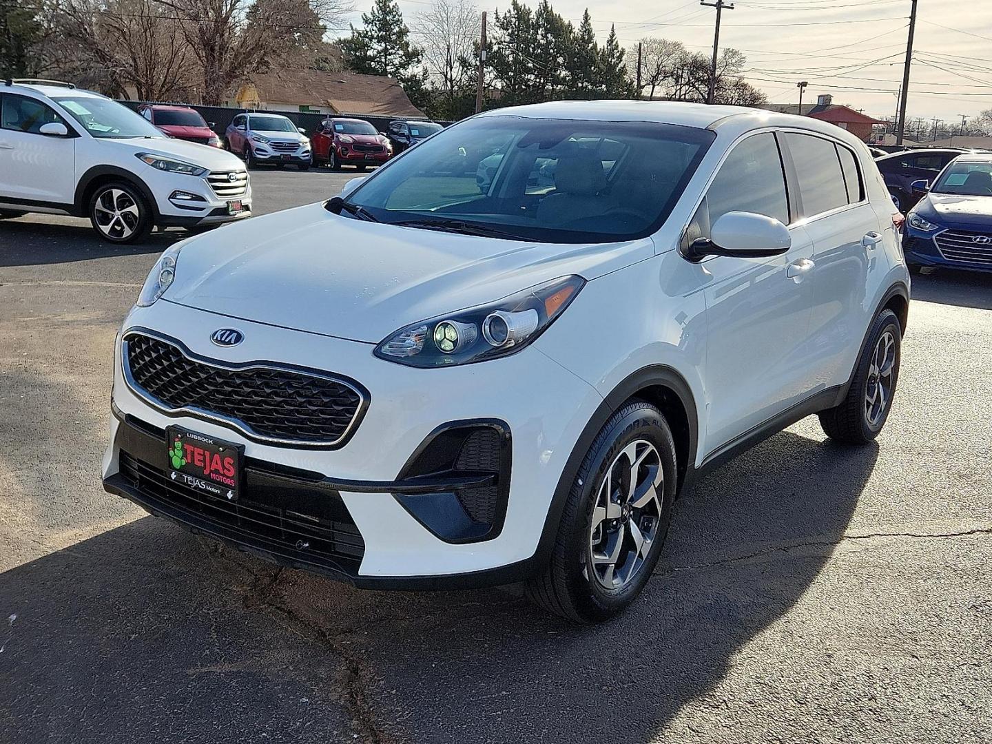 2020 WHITE Kia Sportage LX (KNDPM3AC5L7) with an Theta II 2.4L I-4 gasoline direct injection, DOHC, D-CVVT variable valve control, regular unleaded, engine with 181HP engine, located at 4110 Avenue Q, Lubbock, 79412, 33.556553, -101.855820 - 12/26/2025 KEY IN ENVELOPE GOD - Photo#3