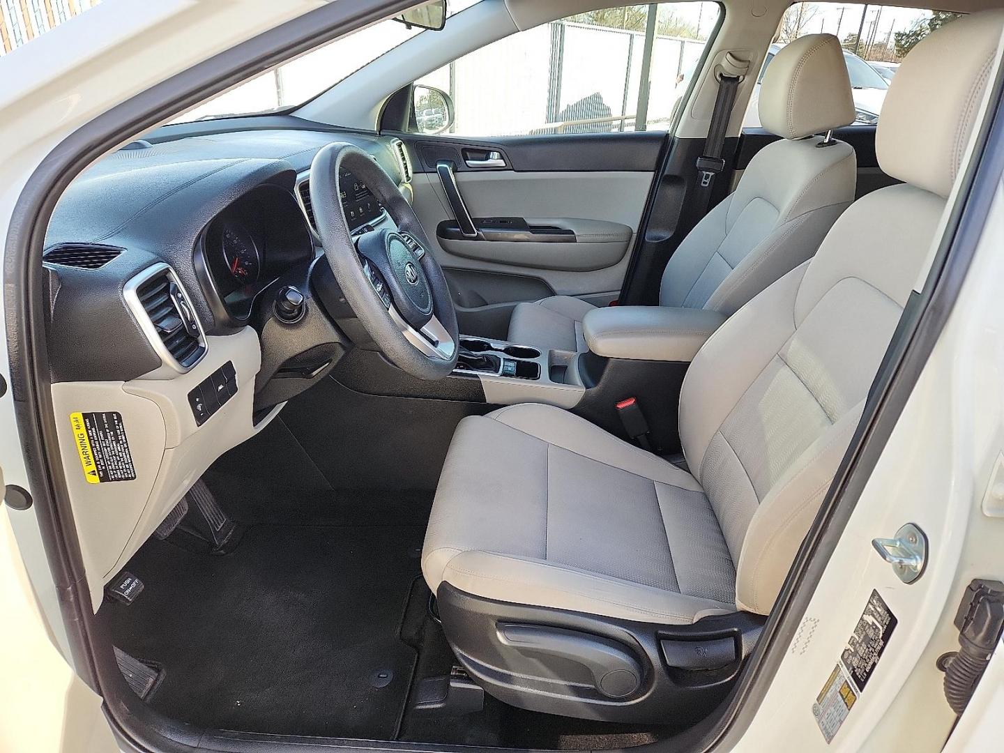 2020 WHITE Kia Sportage LX (KNDPM3AC5L7) with an Theta II 2.4L I-4 gasoline direct injection, DOHC, D-CVVT variable valve control, regular unleaded, engine with 181HP engine, located at 4110 Avenue Q, Lubbock, 79412, 33.556553, -101.855820 - 12/26/2025 KEY IN ENVELOPE GOD - Photo#6