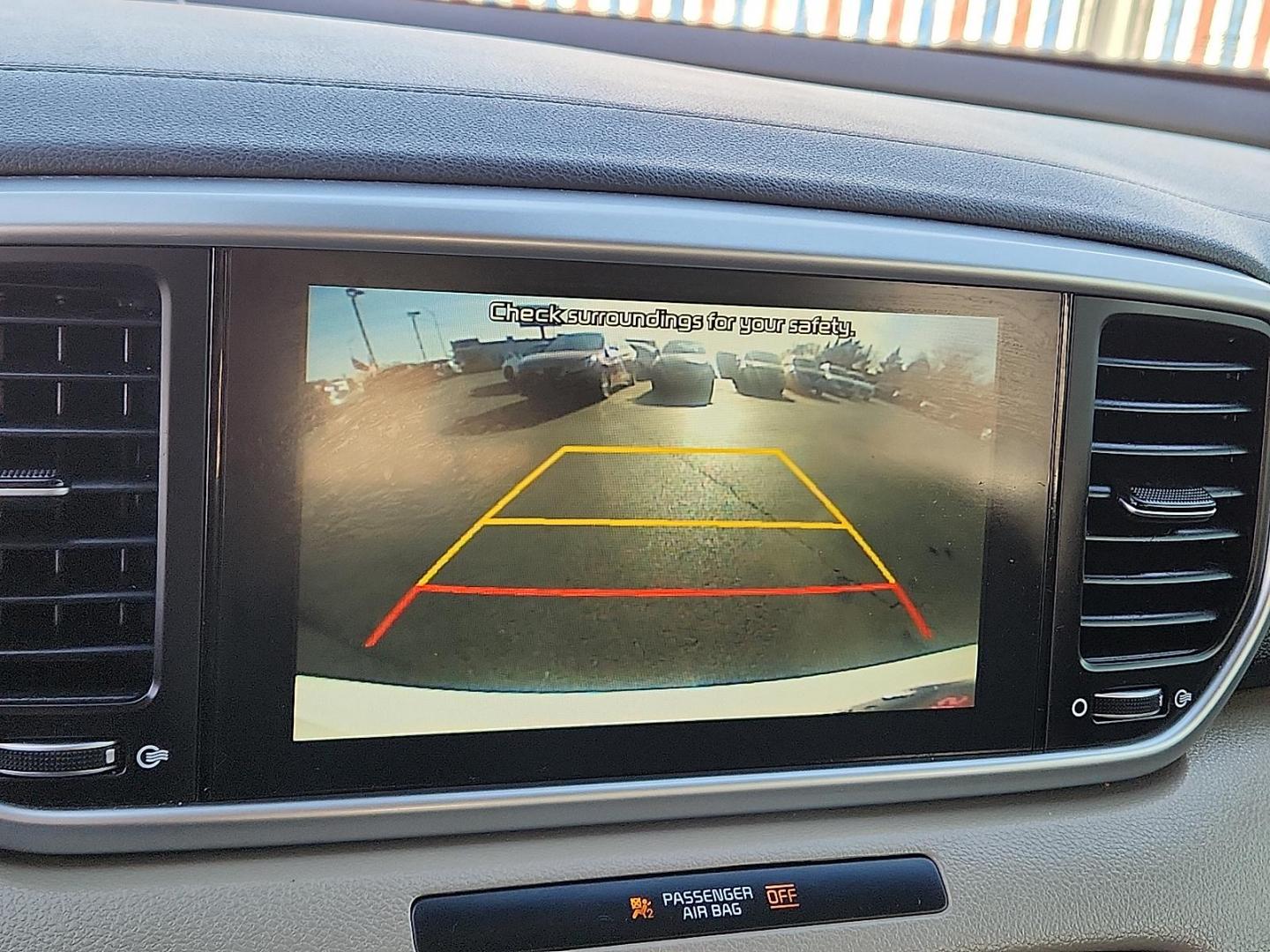 2020 WHITE Kia Sportage LX (KNDPM3AC5L7) with an Theta II 2.4L I-4 gasoline direct injection, DOHC, D-CVVT variable valve control, regular unleaded, engine with 181HP engine, located at 4110 Avenue Q, Lubbock, 79412, 33.556553, -101.855820 - 12/26/2025 KEY IN ENVELOPE GOD - Photo#7