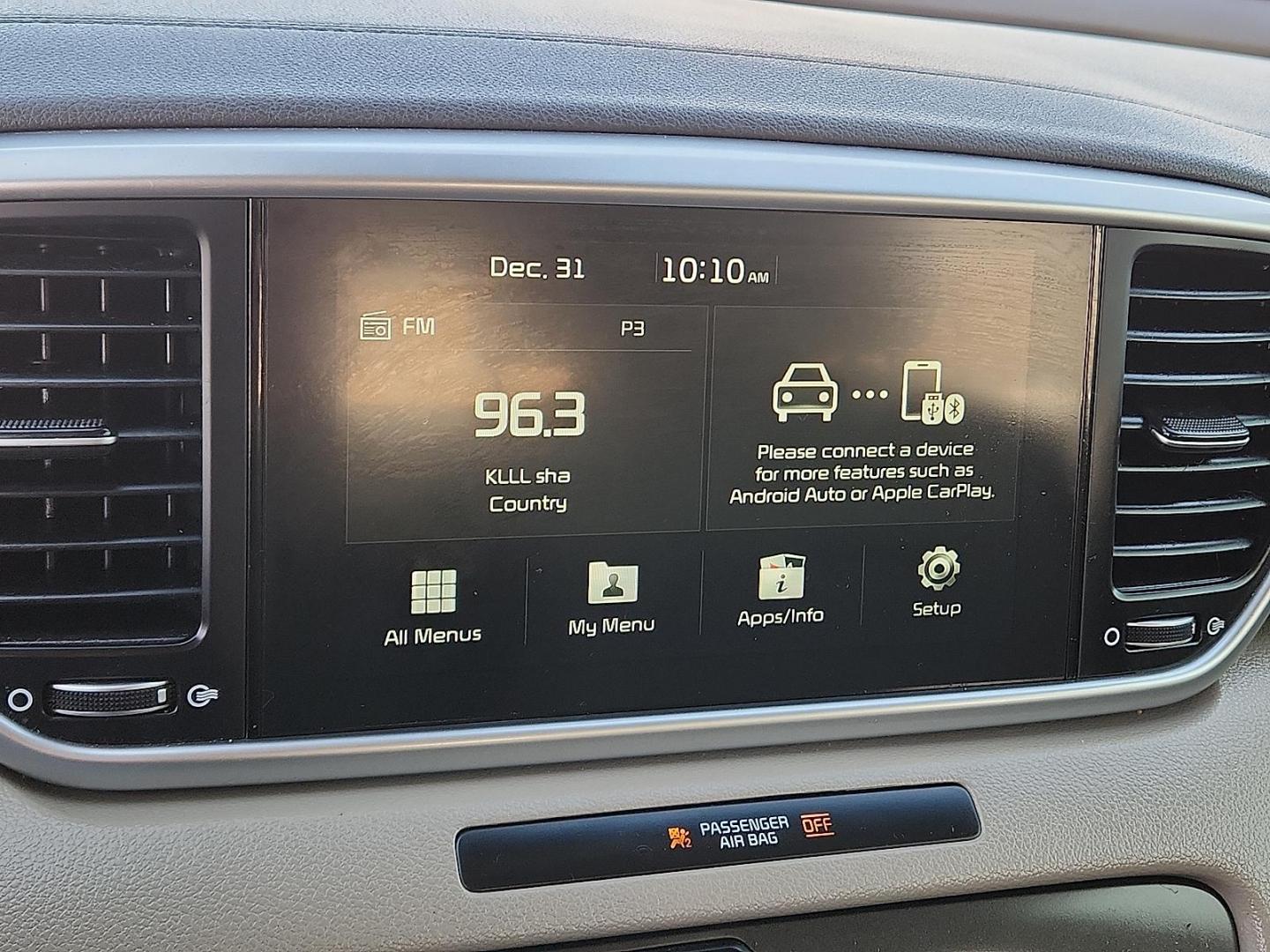 2020 WHITE Kia Sportage LX (KNDPM3AC5L7) with an Theta II 2.4L I-4 gasoline direct injection, DOHC, D-CVVT variable valve control, regular unleaded, engine with 181HP engine, located at 4110 Avenue Q, Lubbock, 79412, 33.556553, -101.855820 - 12/26/2025 KEY IN ENVELOPE GOD - Photo#8