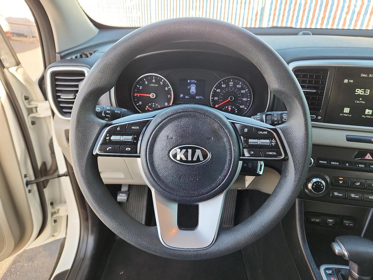2020 WHITE Kia Sportage LX (KNDPM3AC5L7) with an Theta II 2.4L I-4 gasoline direct injection, DOHC, D-CVVT variable valve control, regular unleaded, engine with 181HP engine, located at 4110 Avenue Q, Lubbock, 79412, 33.556553, -101.855820 - 12/26/2025 KEY IN ENVELOPE GOD - Photo#10