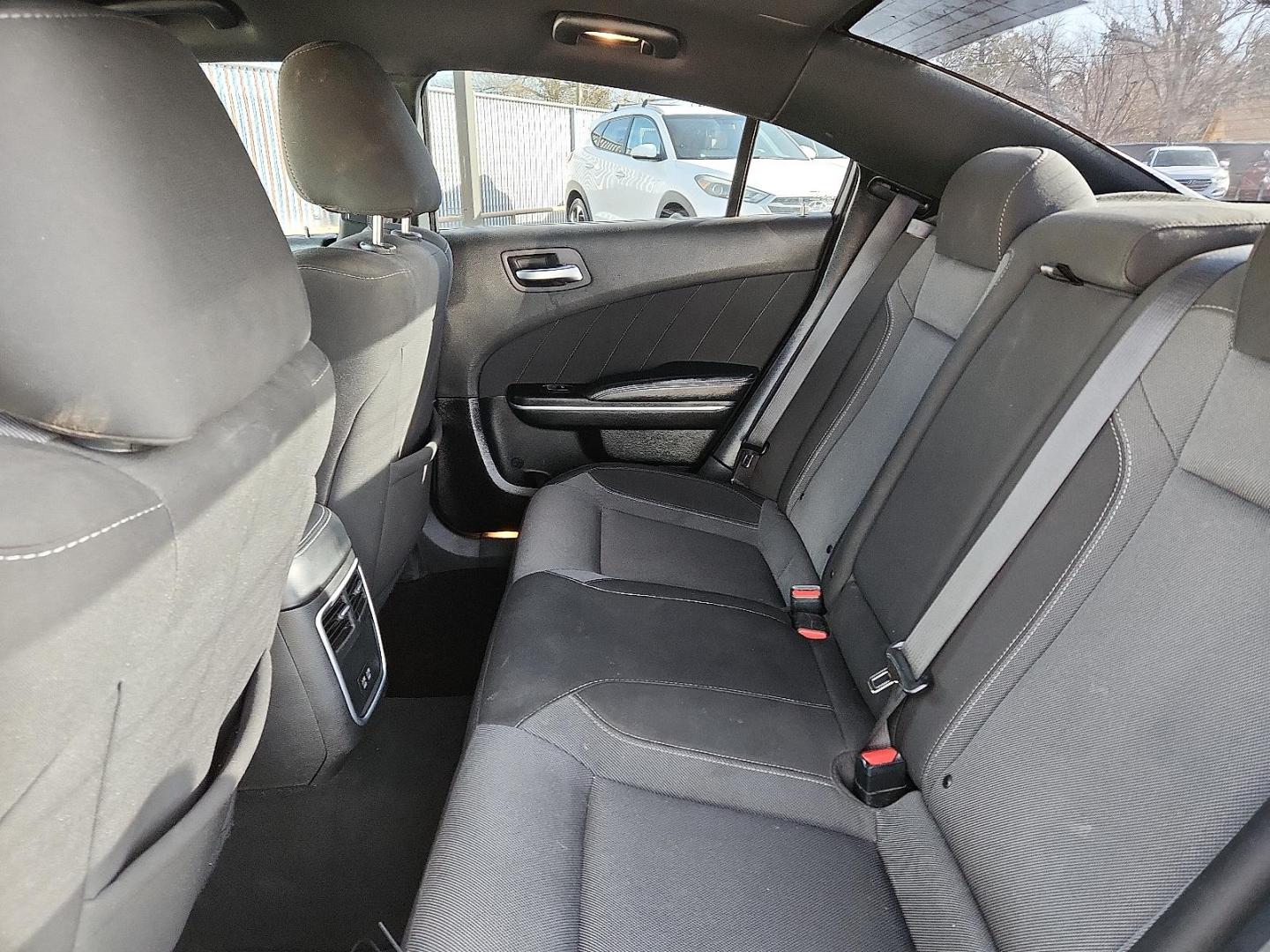 2022 SILVER Dodge Charger SXT RWD (2C3CDXBG8NH) with an Pentastar 3.6L V-6 DOHC, variable valve control, regular unleaded, engine with 292HP engine, located at 4110 Avenue Q, Lubbock, 79412, 33.556553, -101.855820 - 12/21/2025 KEY IN ENVELOPE GOD - Photo#4