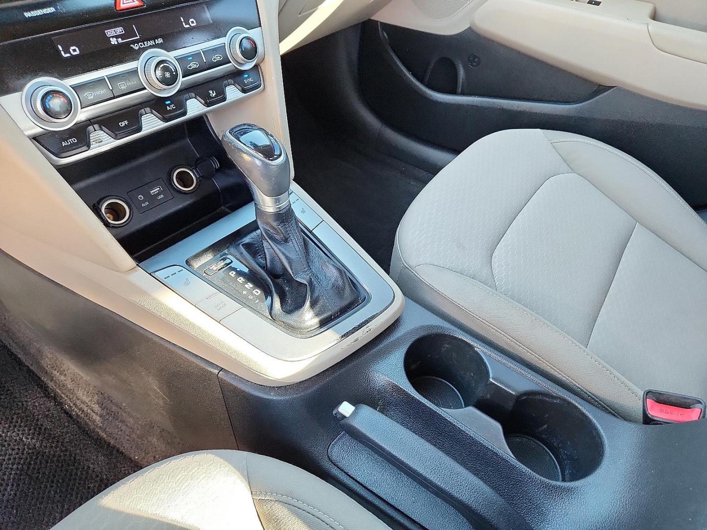 2020 WHITE Hyundai Elantra Value Edition (5NPD84LF9LH) with an Nu 2L I-4 DOHC, D-CVVT variable valve control, regular unleaded, engine with 147HP engine, located at 4110 Avenue Q, Lubbock, 79412, 33.556553, -101.855820 - 01/16/2026 KEY IN ENVELOPE GOD - Photo#11