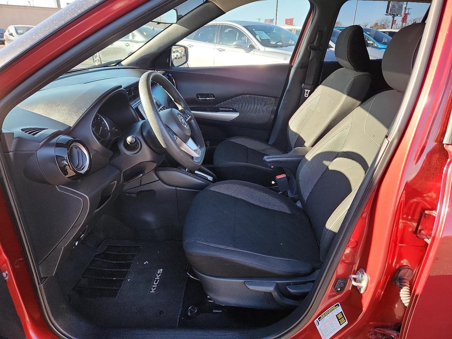 2020 RED Nissan Kicks SV Xtronic CVT (3N1CP5CV8LL) with an 1.6L I-4 DOHC, CVTCS variable valve control, regular unleaded, engine with 122HP engine, located at 4110 Avenue Q, Lubbock, 79412, 33.556553, -101.855820 - Photo#6