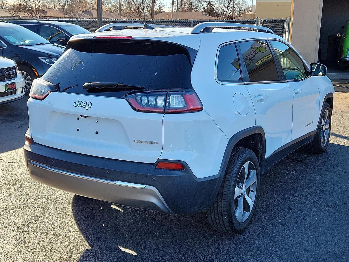 2020 Bright White Clearcoat - PW7 /Black - X9 Jeep Cherokee Limited FWD (1C4PJLDB8LD) with an MultiAir2 Tigershark 2.4L I-4 variable valve control, regular unleaded, engine with 180HP engine, located at 4110 Avenue Q, Lubbock, 79412, 33.556553, -101.855820 - Photo#1