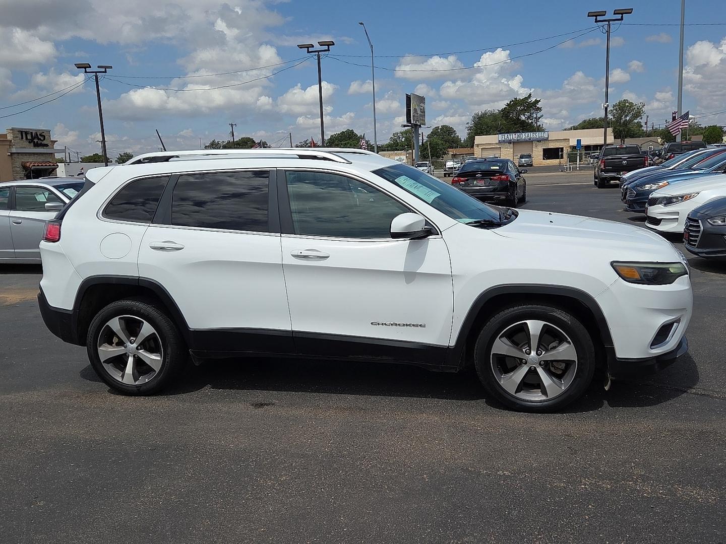 2020 Bright White Clearcoat - PW7 /Black - X9 Jeep Cherokee Limited FWD (1C4PJLDB8LD) with an MultiAir2 Tigershark 2.4L I-4 variable valve control, regular unleaded, engine with 180HP engine, located at 4110 Avenue Q, Lubbock, 79412, 33.556553, -101.855820- Photo#1
