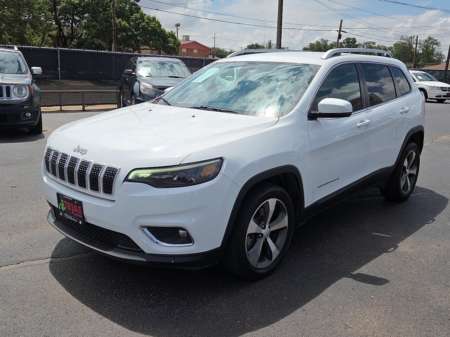 2020 Bright White Clearcoat - PW7 /Black - X9 Jeep Cherokee Limited FWD (1C4PJLDB8LD) with an MultiAir2 Tigershark 2.4L I-4 variable valve control, regular unleaded, engine with 180HP engine, located at 4110 Avenue Q, Lubbock, 79412, 33.556553, -101.855820- Photo#4