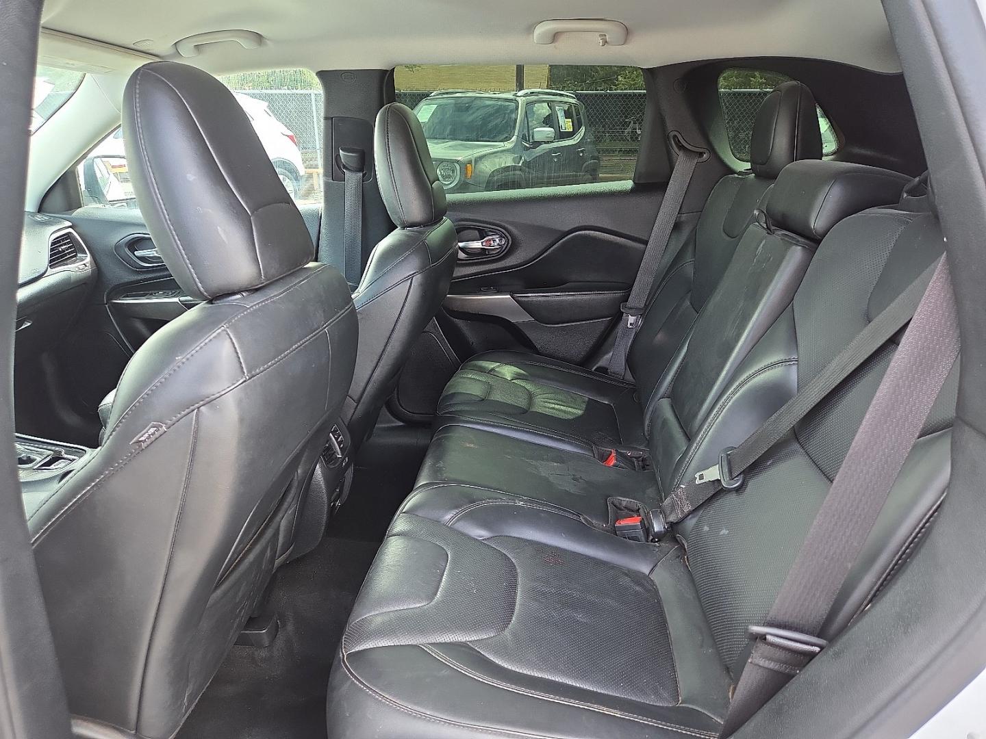 2020 Bright White Clearcoat - PW7 /Black - X9 Jeep Cherokee Limited FWD (1C4PJLDB8LD) with an MultiAir2 Tigershark 2.4L I-4 variable valve control, regular unleaded, engine with 180HP engine, located at 4110 Avenue Q, Lubbock, 79412, 33.556553, -101.855820- Photo#7