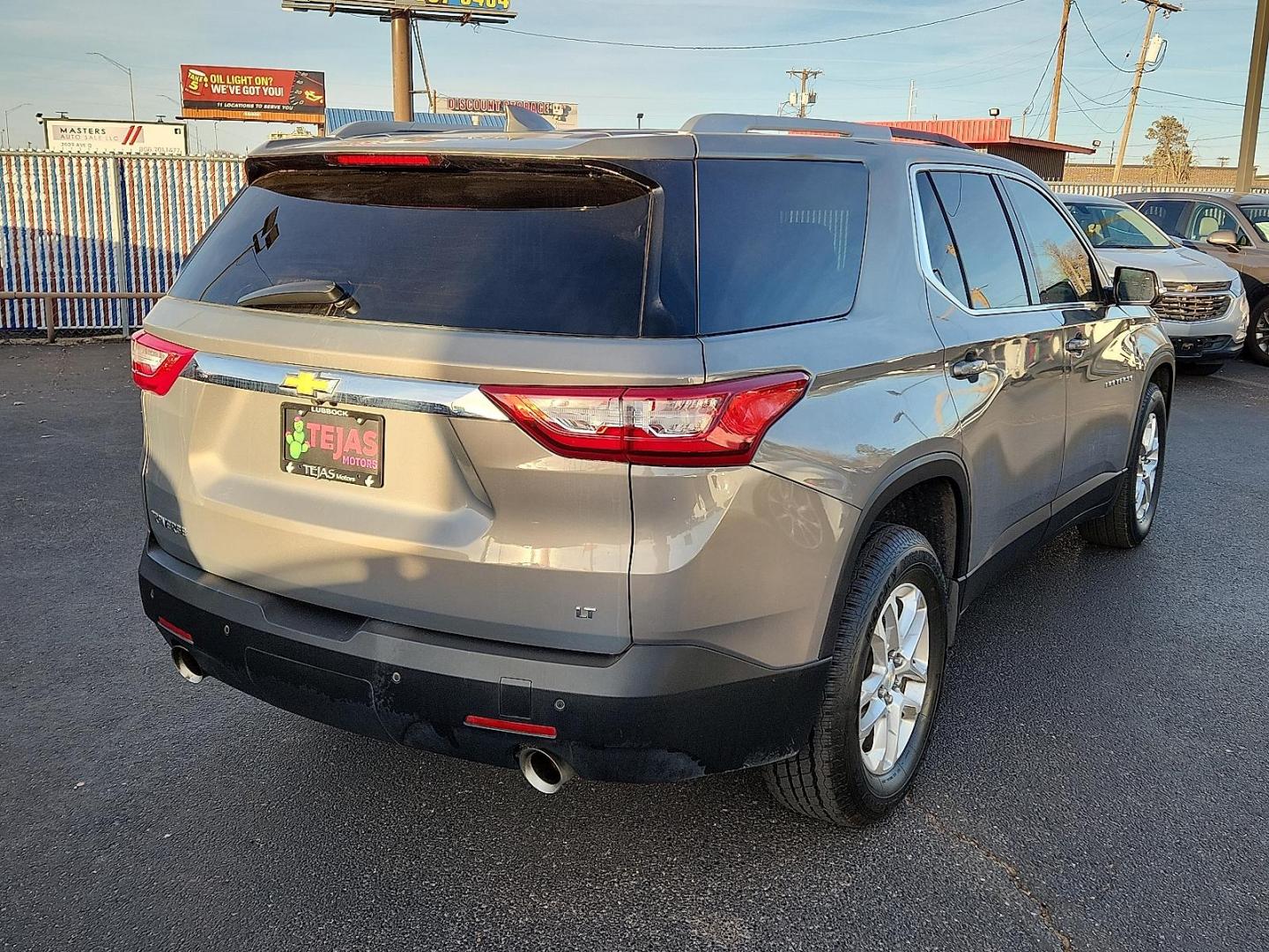 2018 BROWN Chevrolet Traverse 1LT (1GNERGKW3JJ) with an 3.6L V-6 gasoline direct injection, DOHC, VVT variable valve control, regular unleaded, engine with 310HP engine, located at 4110 Avenue Q, Lubbock, 79412, 33.556553, -101.855820 - Photo#1