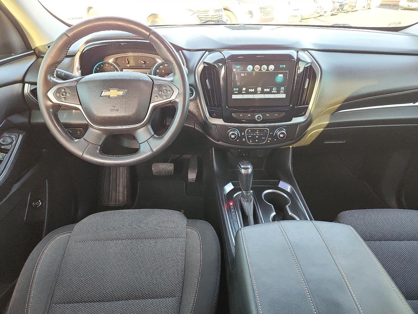 2018 BROWN Chevrolet Traverse 1LT (1GNERGKW3JJ) with an 3.6L V-6 gasoline direct injection, DOHC, VVT variable valve control, regular unleaded, engine with 310HP engine, located at 4110 Avenue Q, Lubbock, 79412, 33.556553, -101.855820 - Photo#5