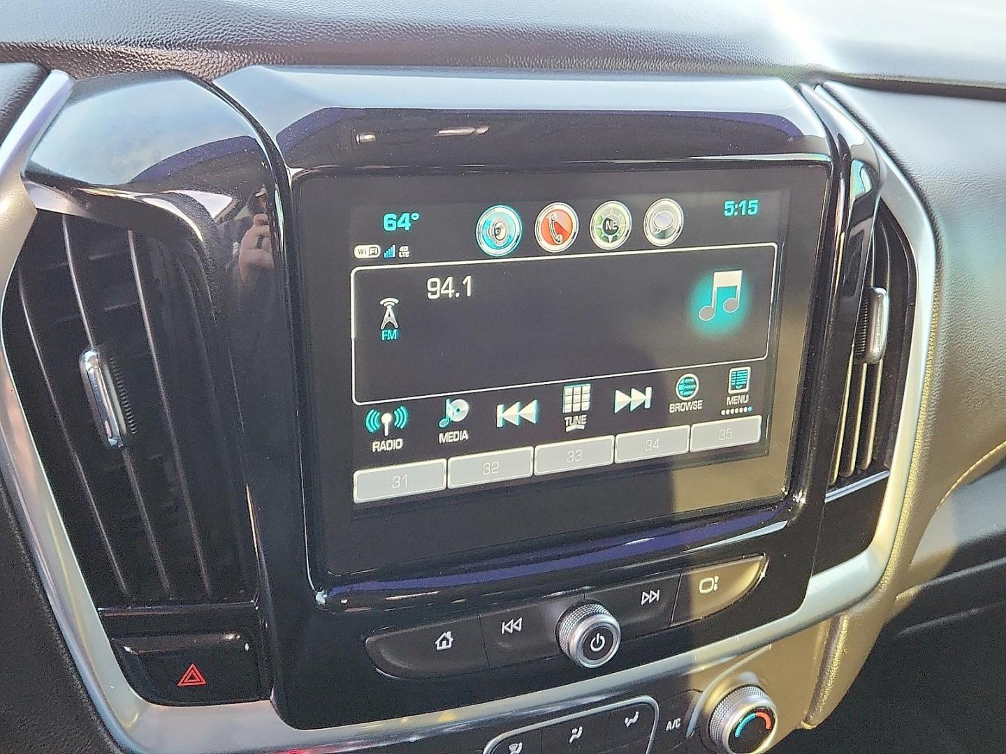 2018 BROWN Chevrolet Traverse 1LT (1GNERGKW3JJ) with an 3.6L V-6 gasoline direct injection, DOHC, VVT variable valve control, regular unleaded, engine with 310HP engine, located at 4110 Avenue Q, Lubbock, 79412, 33.556553, -101.855820 - Photo#8