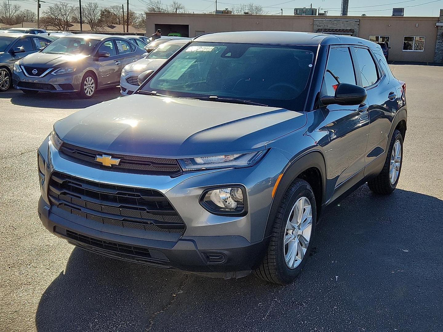 2021 GRAY Chevrolet Trailblazer FWD LS (KL79MMS27MB) with an ECOTEC 1.2L I-3 gasoline direct injection, DOHC, variable valve control, intercooled turbo, regular unleaded, engine with 137HP engine, located at 4110 Avenue Q, Lubbock, 79412, 33.556553, -101.855820 - 01/20/2026 key in envelope god - Photo#1