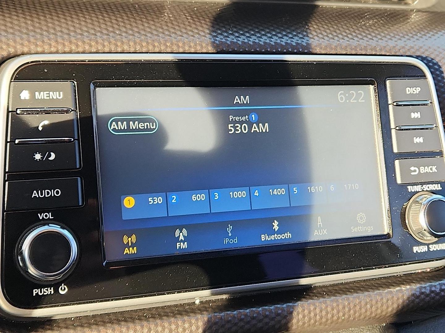 2019 SILVER Nissan Kicks S (3N1CP5CU6KL) with an 1.6L I-4 DOHC, CVTCS variable valve control, regular unleaded, engine with 122HP engine, located at 4110 Avenue Q, Lubbock, 79412, 33.556553, -101.855820 - Photo#8