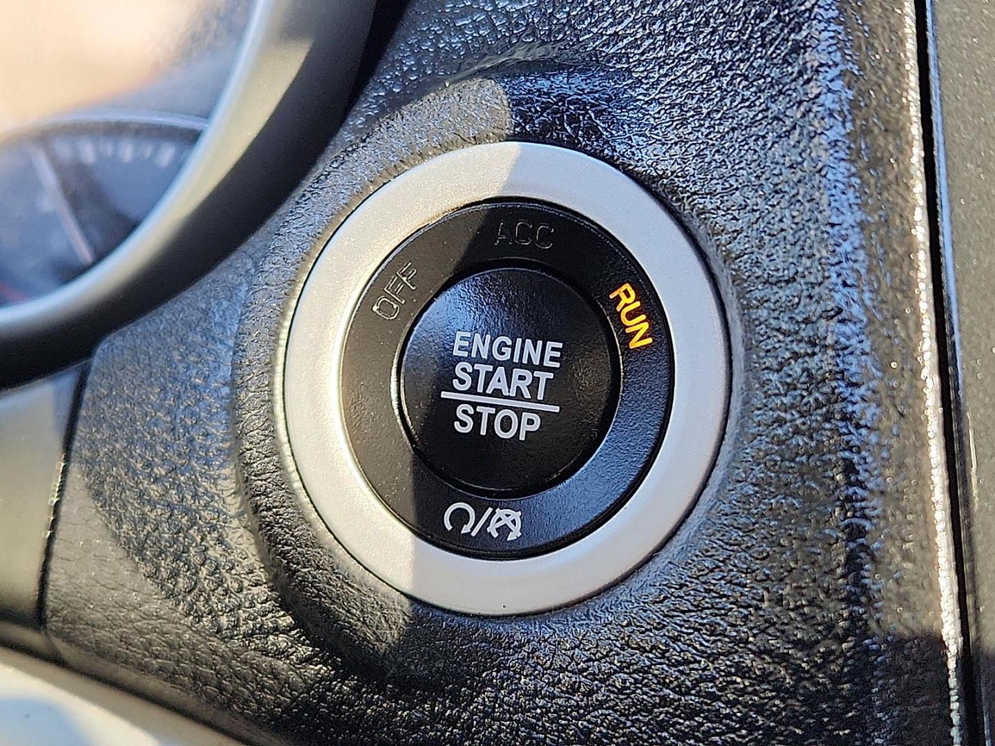 2020 BLACK Dodge Journey SE Value (3C4PDCAB1LT) with an Tigershark MultiAir 2.4L I-4 DOHC, VVT variable valve control, regular unleaded, engine with 173HP engine, located at 4110 Avenue Q, Lubbock, 79412, 33.556553, -101.855820 - Photo#8