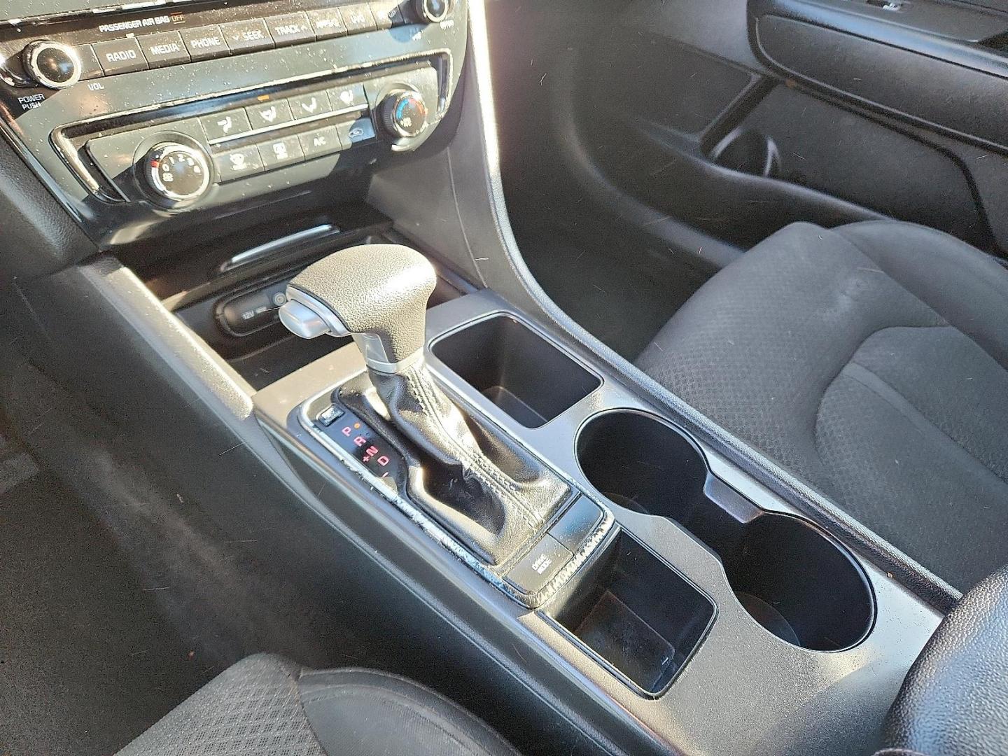 2018 Silky Silver - 4SS /Black - WK Kia Optima LX (5XXGT4L36JG) with an Theta II 2.4L I-4 gasoline direct injection, DOHC, CVVT variable valve control, regular unleaded, engine with 185HP engine, located at 4110 Avenue Q, Lubbock, 79412, 33.556553, -101.855820 - 01/16/2026 KEY IN ENVELOPE GOD - Photo#11