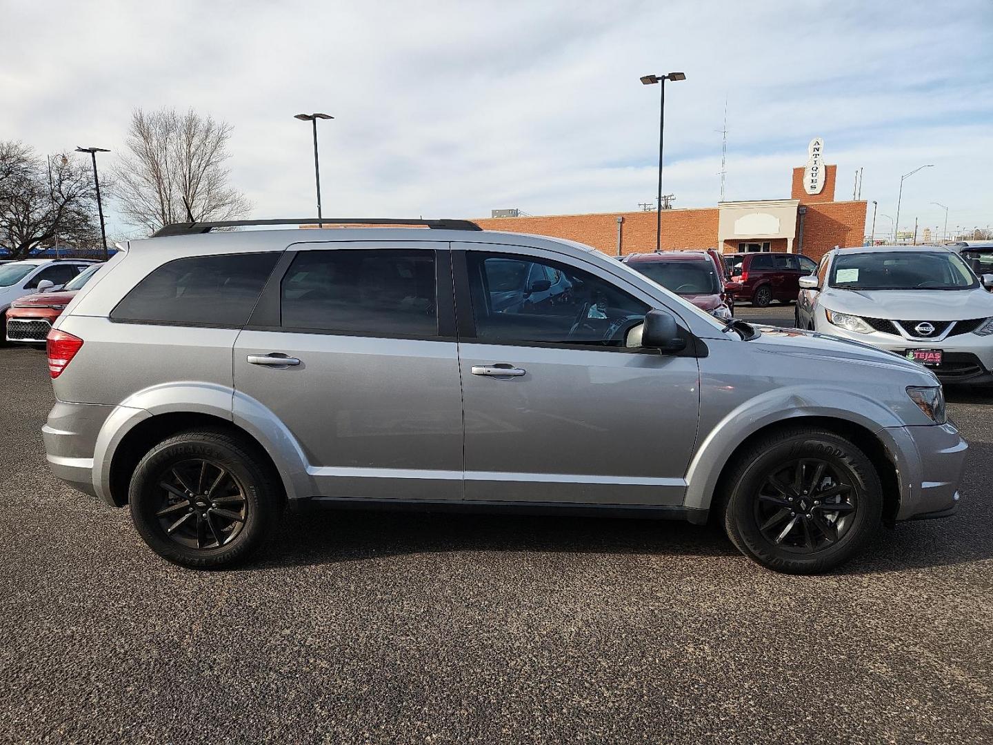 2020 SILVER /Black Dodge Journey SE Value (3C4PDCAB9LT) with an Tigershark MultiAir 2.4L I-4 DOHC, VVT variable valve control, regular unleaded, engine with 173HP engine, located at 4110 Avenue Q, Lubbock, 79412, 33.556553, -101.855820 - 01/17/2026 KEY IN ENVELOPE GOD - Photo#1