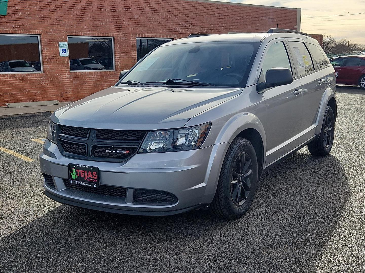 2020 SILVER /Black Dodge Journey SE Value (3C4PDCAB9LT) with an Tigershark MultiAir 2.4L I-4 DOHC, VVT variable valve control, regular unleaded, engine with 173HP engine, located at 4110 Avenue Q, Lubbock, 79412, 33.556553, -101.855820 - 01/17/2026 KEY IN ENVELOPE GOD - Photo#4