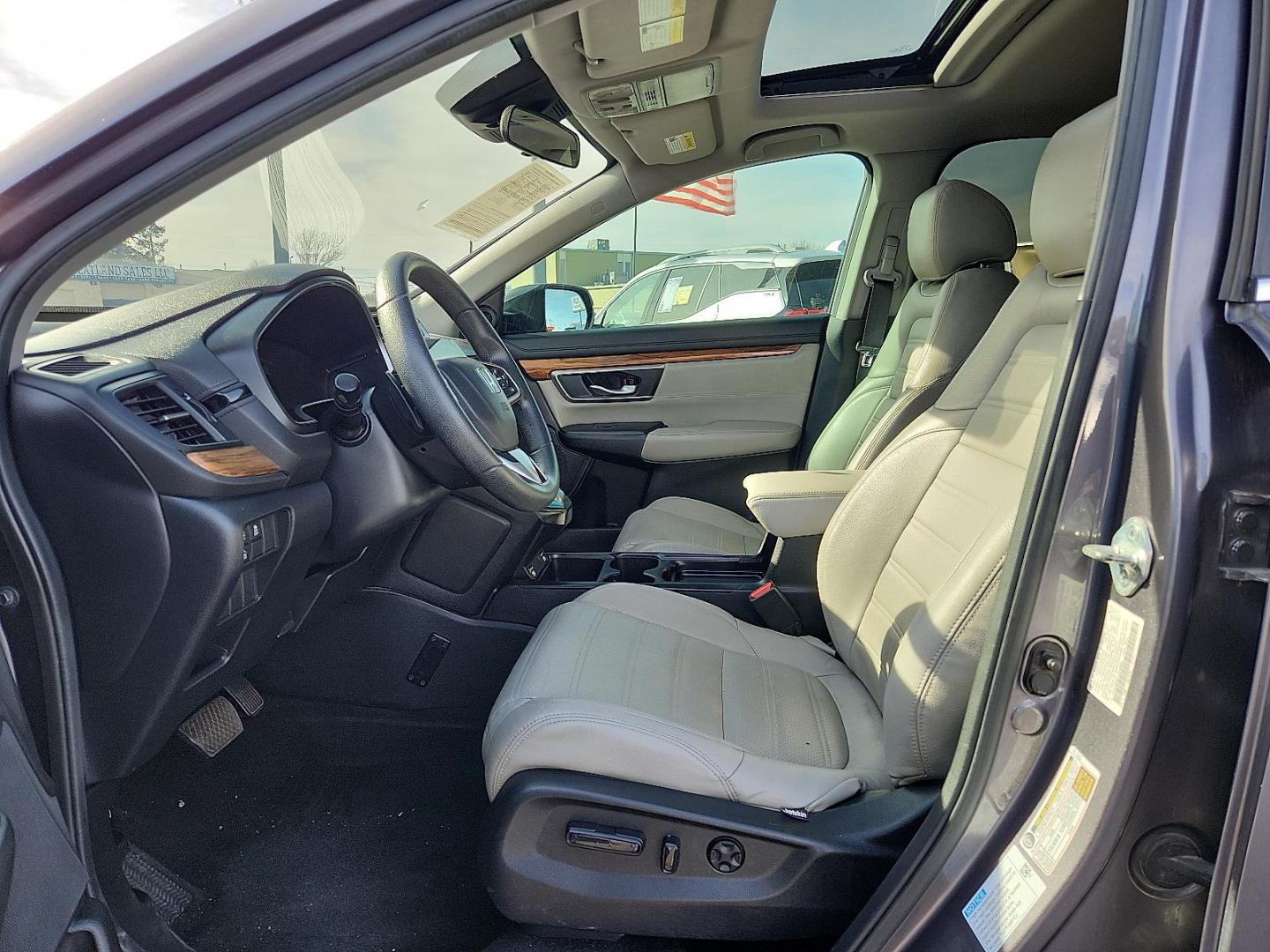 2020 GRAY /Tan Honda CR-V Hybrid EX (7FART6H57LE) with an 2L I-4 DOHC, i-VTEC variable valve control, regular unleaded, engine with 143HP engine, located at 4110 Avenue Q, Lubbock, 79412, 33.556553, -101.855820 - 01/16/2025 KEY IN ENVELOPE GOD - Photo#8