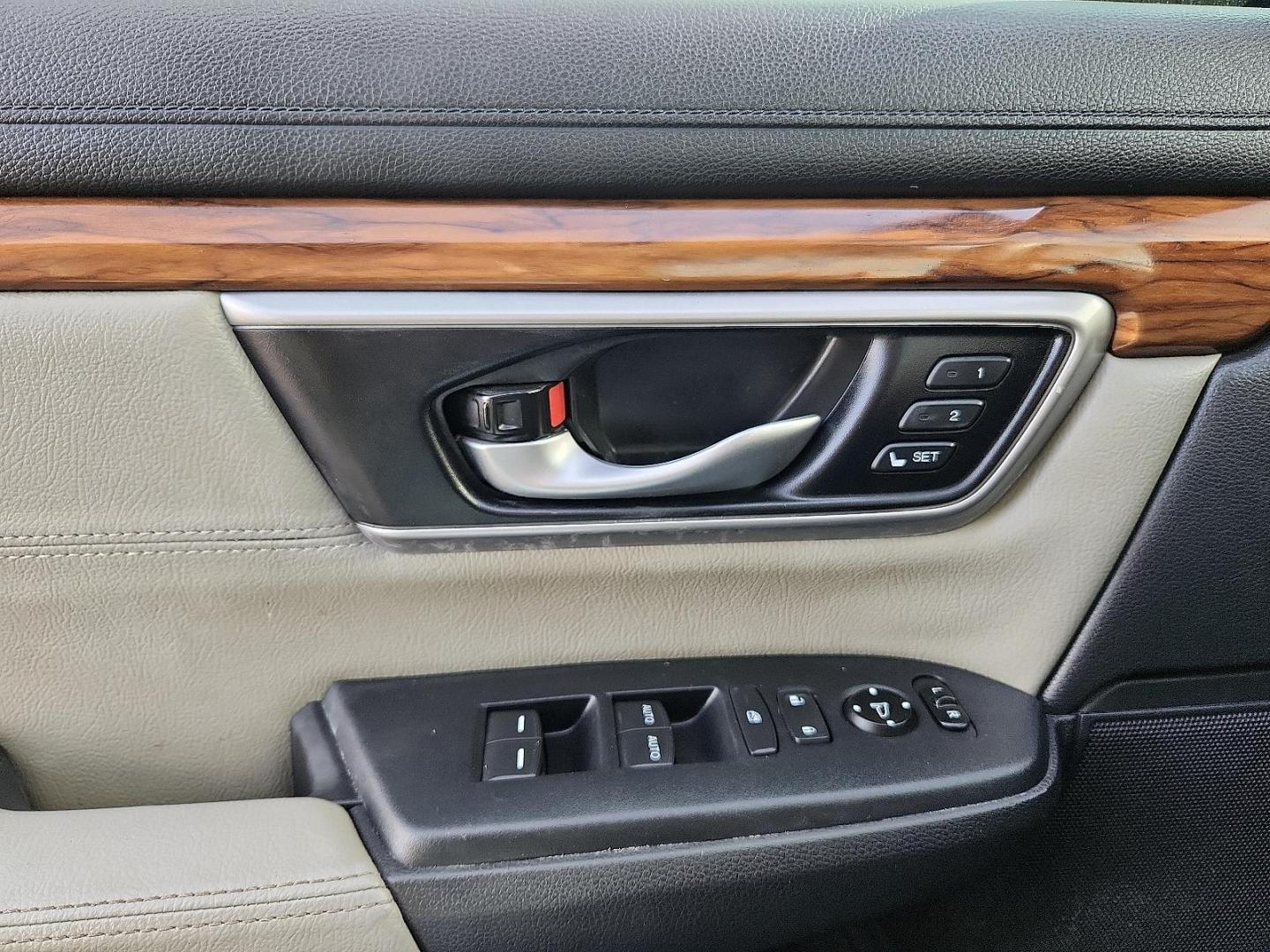 2020 GRAY /Tan Honda CR-V Hybrid EX (7FART6H57LE) with an 2L I-4 DOHC, i-VTEC variable valve control, regular unleaded, engine with 143HP engine, located at 4110 Avenue Q, Lubbock, 79412, 33.556553, -101.855820 - 01/16/2025 KEY IN ENVELOPE GOD - Photo#10