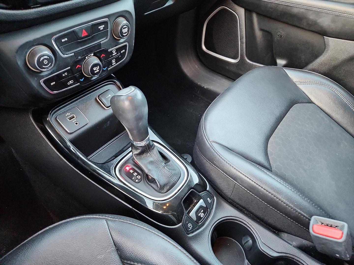 2019 BLUE Jeep Compass Altitude FWD (3C4NJCBB3KT) with an 2.4L I-4 variable valve control, regular unleaded, engine with 180HP engine, located at 4110 Avenue Q, Lubbock, 79412, 33.556553, -101.855820 - Photo#12