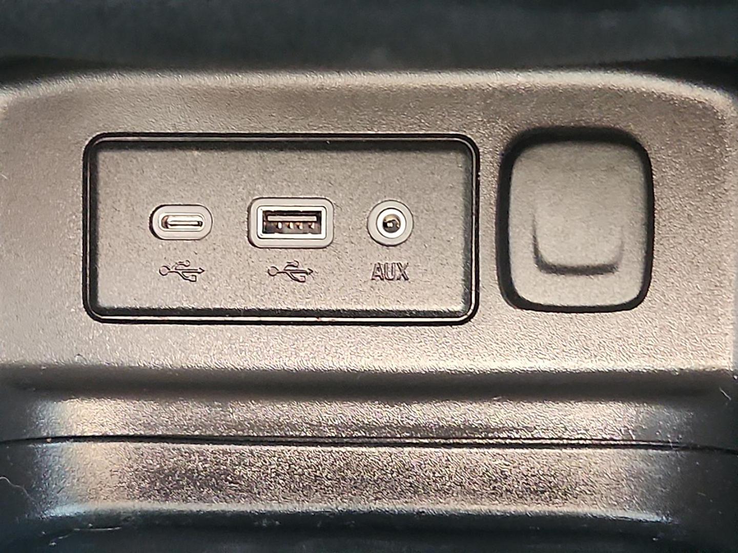 2020 BLACK /Grey Chevrolet Equinox FWD LT 1.5L Turbo (3GNAXKEV8LL) with an 1.5L I-4 gasoline direct injection, DOHC, VVT variable valve control, intercooled turbo, regular unleaded, engine with 170HP engine, located at 4110 Avenue Q, Lubbock, 79412, 33.556553, -101.855820 - 01/23/2026 KEY IN ENVELOPE GOD - Photo#11