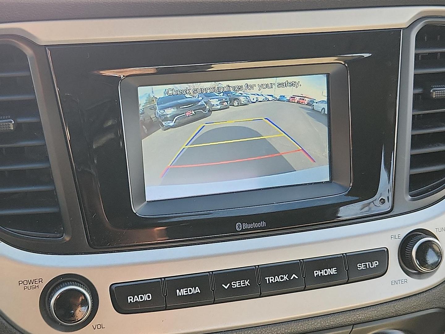 2020 WHITE /Tan Hyundai Accent SE (3KPC24A69LE) with an Smartstream 1.6L I-4 port/direct injection, DOHC, CVVT variable valve control, regular unleaded, engine with 120HP engine, located at 4110 Avenue Q, Lubbock, 79412, 33.556553, -101.855820 - 02/24/2026 KEY IN ENVELOPE GOD - Photo#10