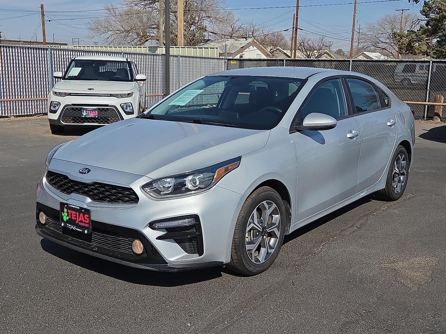 2021 Silky Silver - 4SS /Black - WK Kia Forte LXS (3KPF24AD6ME) with an 2L I-4 DOHC, D-CVVT variable valve control, regular unleaded, engine with 147HP engine, located at 4110 Avenue Q, Lubbock, 79412, 33.556553, -101.855820 - Photo#4