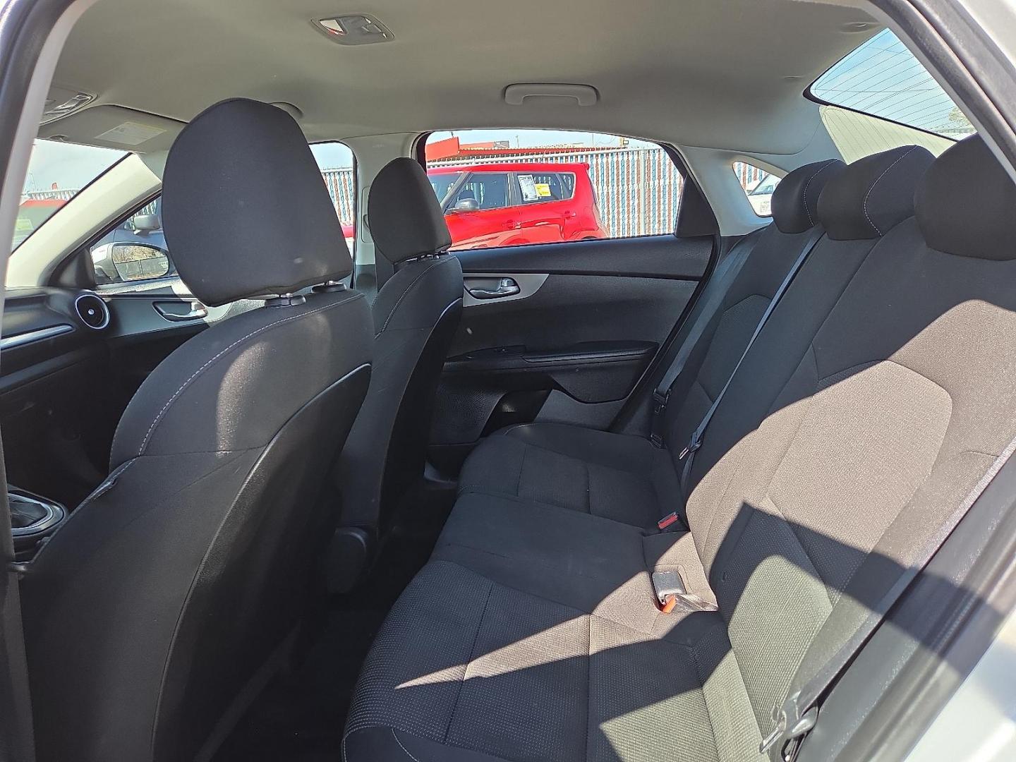 2021 Silky Silver - 4SS /Black - WK Kia Forte LXS (3KPF24AD6ME) with an 2L I-4 DOHC, D-CVVT variable valve control, regular unleaded, engine with 147HP engine, located at 4110 Avenue Q, Lubbock, 79412, 33.556553, -101.855820 - Photo#6